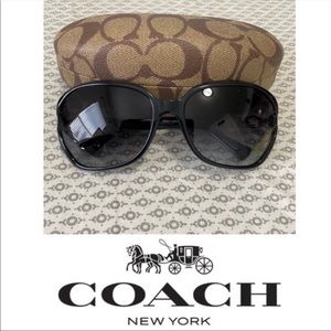 NWOT Coach Women’s “Kissing C” Sunglasses